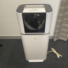 某中古ショップは11000円。今回7000円【超美品定価2万円以上】サーキュレーター衣類乾燥除湿機　の画像