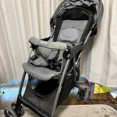 1,500円　ベビーカー　アップリカ　クルリー