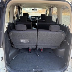 日産セレナの画像