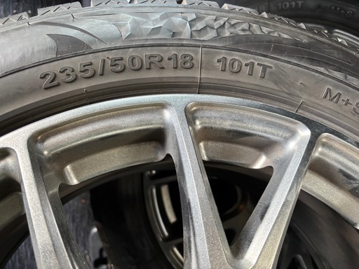 【お受け渡し決定】スタッドレスタイヤ4本セット（235/50R18）