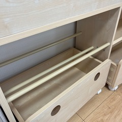 現在商談中　絵本棚の画像