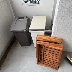 ゴミ箱、折り畳み棚、折り畳み机