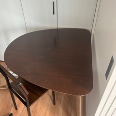 ダイニングテーブル三角形