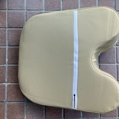 整体胸当て枕の画像