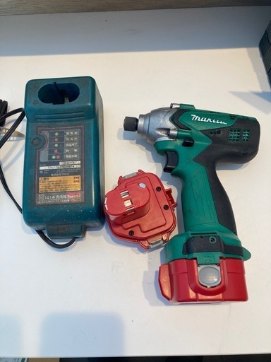 makita　インパクトドライバー