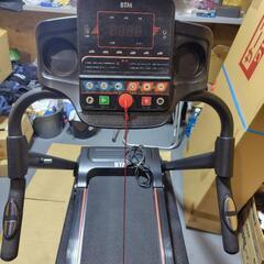 デジタルディスプレイとスピーカー付きのBTM製電動ランナー3521