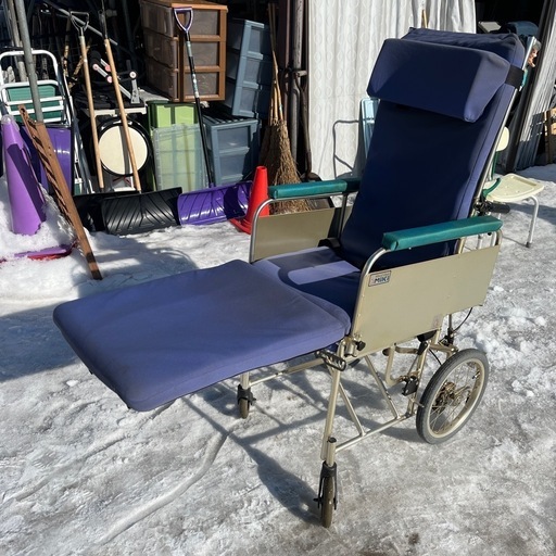 ミキ　オーダー車椅子　座面まで70センチの高さ