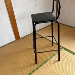 カウンターのチェア差し上げます。の画像