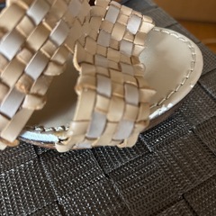 皮、メッシュ、サンダルの画像