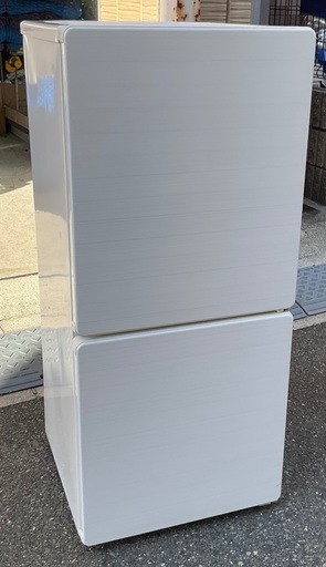 【RKGRE-435】特価！ユーイング/110L 2ドア冷凍冷蔵庫/UR-F110H(W)/中古品/2017年製/当社より近隣無料配達！