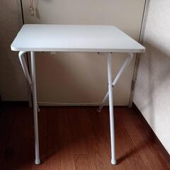 🔴白の折りたたみテーブル