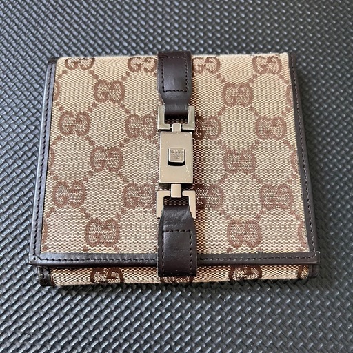 【受け渡し者決定】GUCCI三つ折財布
