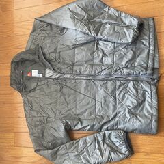 多機能＆実用性抜群！コロンビア オムニヒートジャケット10ポケット付きジャケットの画像