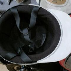 🉐ヘルメットとミラーの画像
