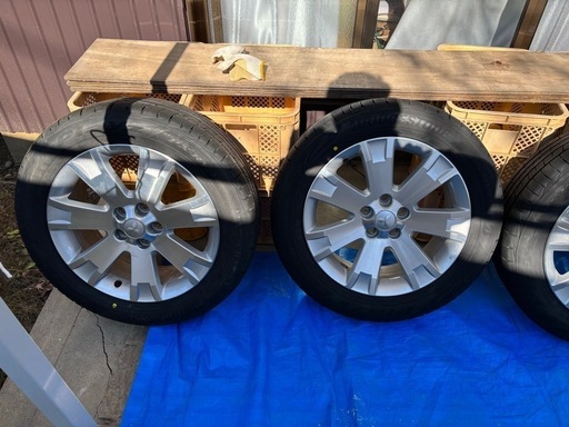 デリカd5用　タイヤホイールセット　225.55 18 タイヤはほぼ新品