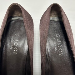 グッチ　GUCCI　パンプス　22.5cm　スクエアトゥ　ダークブラウン　ロゴパネル　ロゴプレート　金具の画像