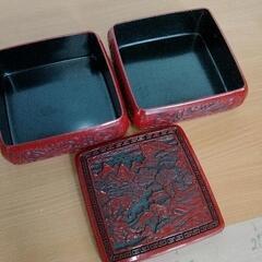 0125-161 仙台堆朱 重箱 アンティーク 工芸品 彫刻 山水彫り彫刻漆器 高さ約12cm 縦約15cm 横約15cmの画像