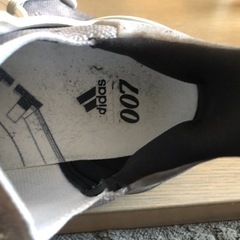 入手困難adidas   スニーカー　28.0の画像