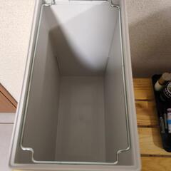 ほぼ未使用品　無印良品　ゴミ箱角型　大11Lの画像