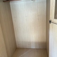 高級洋服タンスの画像