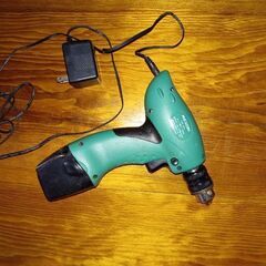 大至急。電ドライバーを売ります。動作は大丈夫です