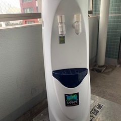 ハワイアンウォーター　冷温サーバー　売り切ります！　なかなか出な...