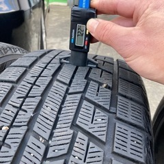 235/45R18 YOKOHAMA ice GUARD 
IG60 スタッドレスタイヤ4本の画像