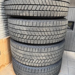 BRIDGESTONEブリジストンスタッドレスタイヤ 205/60R16 4本セットの画像