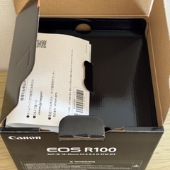 Canon EOS R100、RF-P 18-45mmレンズ付きのデジタルカメラキットの画像