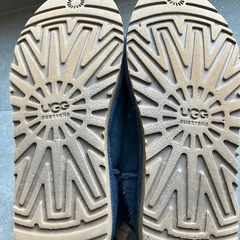 UGG*アグ*羊革ムートン*ネイビー　クラッシックムートンブーツ23.0の画像