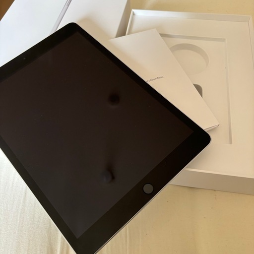 iPad 第9世代 Wifiモデル 64GB　 