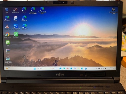 富士通　LIFEBOOK　A576/NW　Windows11　24H2（最新版）OFFICE付