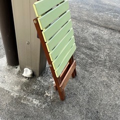 折りたたみテーブルの画像