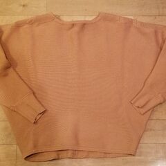 TAHARI タハリ●NY発ブランド●春まで使える！セーター●形綺麗の画像