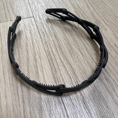 カチューシャ　折りたたみタイプ　ブラック