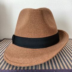 帽子　アシンメトリー