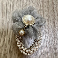 ヘアゴム　ライトグレーの画像