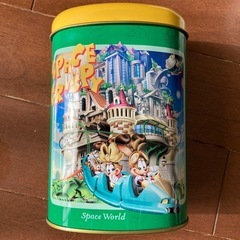 スペースワールドのお菓子の空き缶の画像