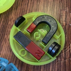 小学校で使う磁石の画像