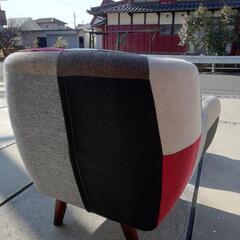 スツール付きソファーの画像