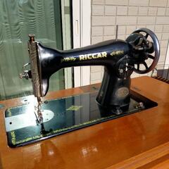 【レトロアンティーク】RICCAR ミシンの画像