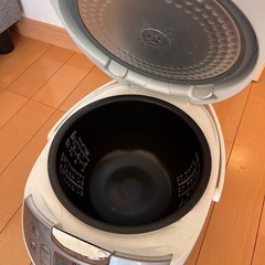 炊飯器の画像