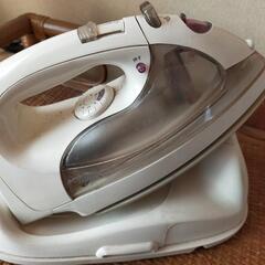 スチームアイロン＆アイロン台の画像