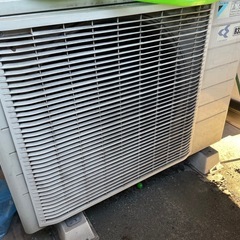 ダイキン　DAIKIN エアコン　SHARP洗濯機　都市ガスコンロ　突っ張り棒　ラックの画像
