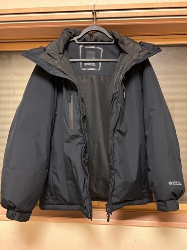 ダウンジャケット　GORE-TEX INFINIUM 仕様  ブラック、Sサイズ