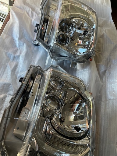 ハイエース　8型　ヘッドライト　LED