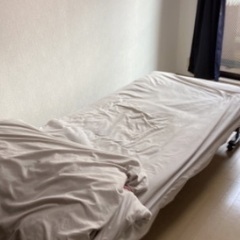 折りたたみ式ベッド