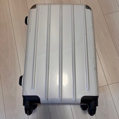 キャリーケースの画像