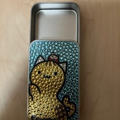 ぴーにゃっつ　キラキラ缶の画像