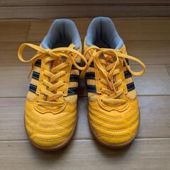 adidas 屋内用サッカー、フットサルシューズ　キッズ　20cm
